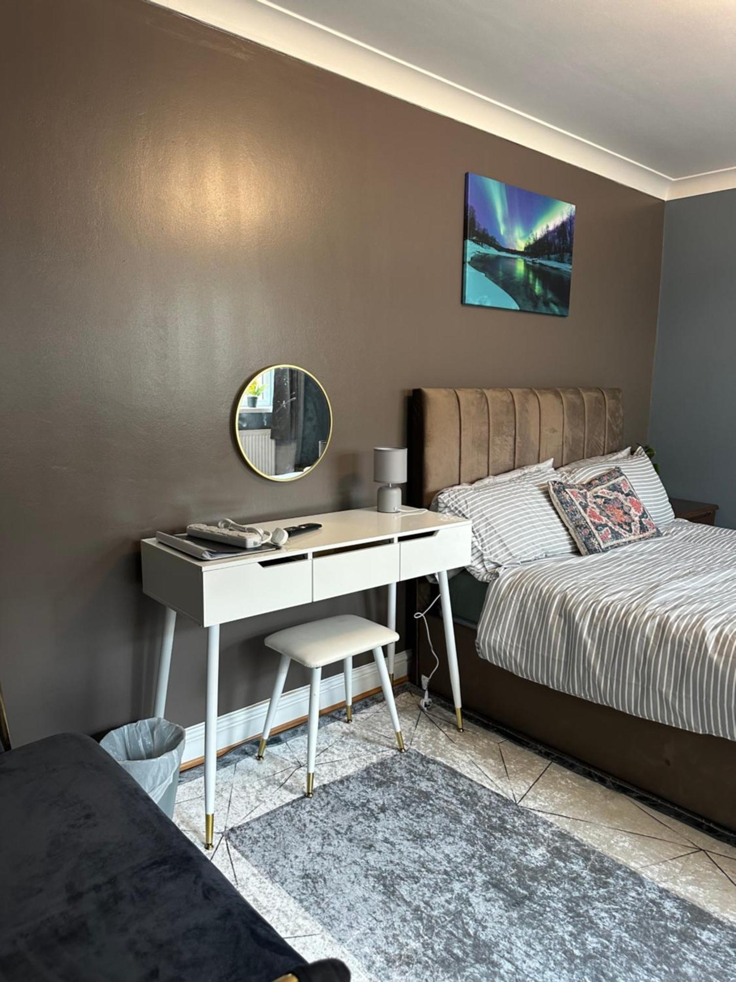 Amazing Ground Floor One Bedroom Apartment Forest Road London Exteriör bild