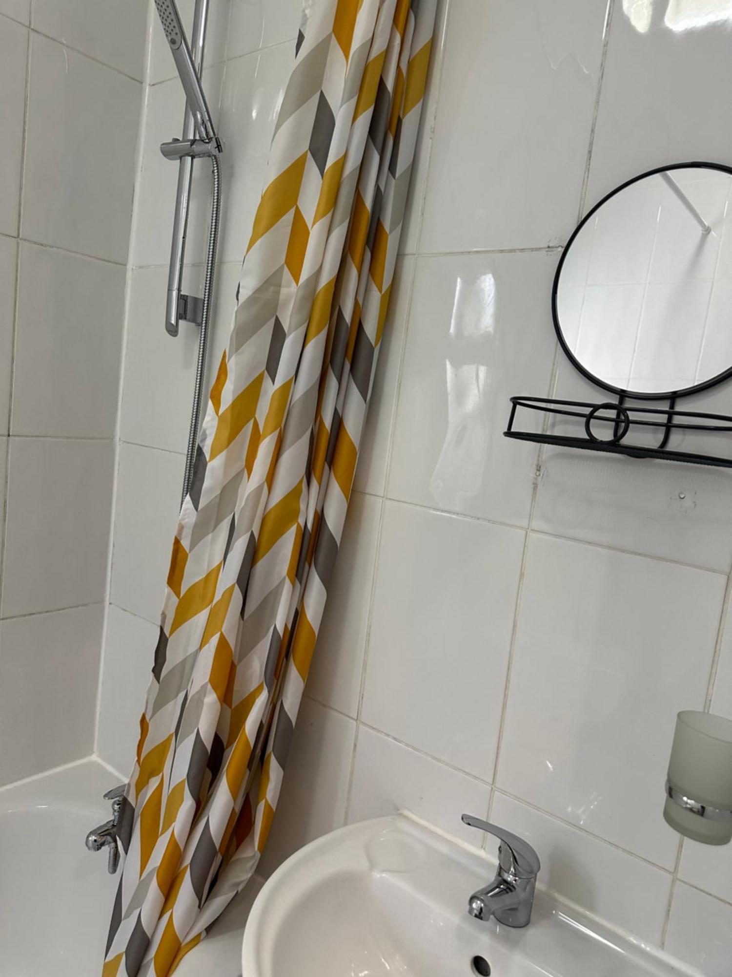 Amazing Ground Floor One Bedroom Apartment Forest Road London Exteriör bild